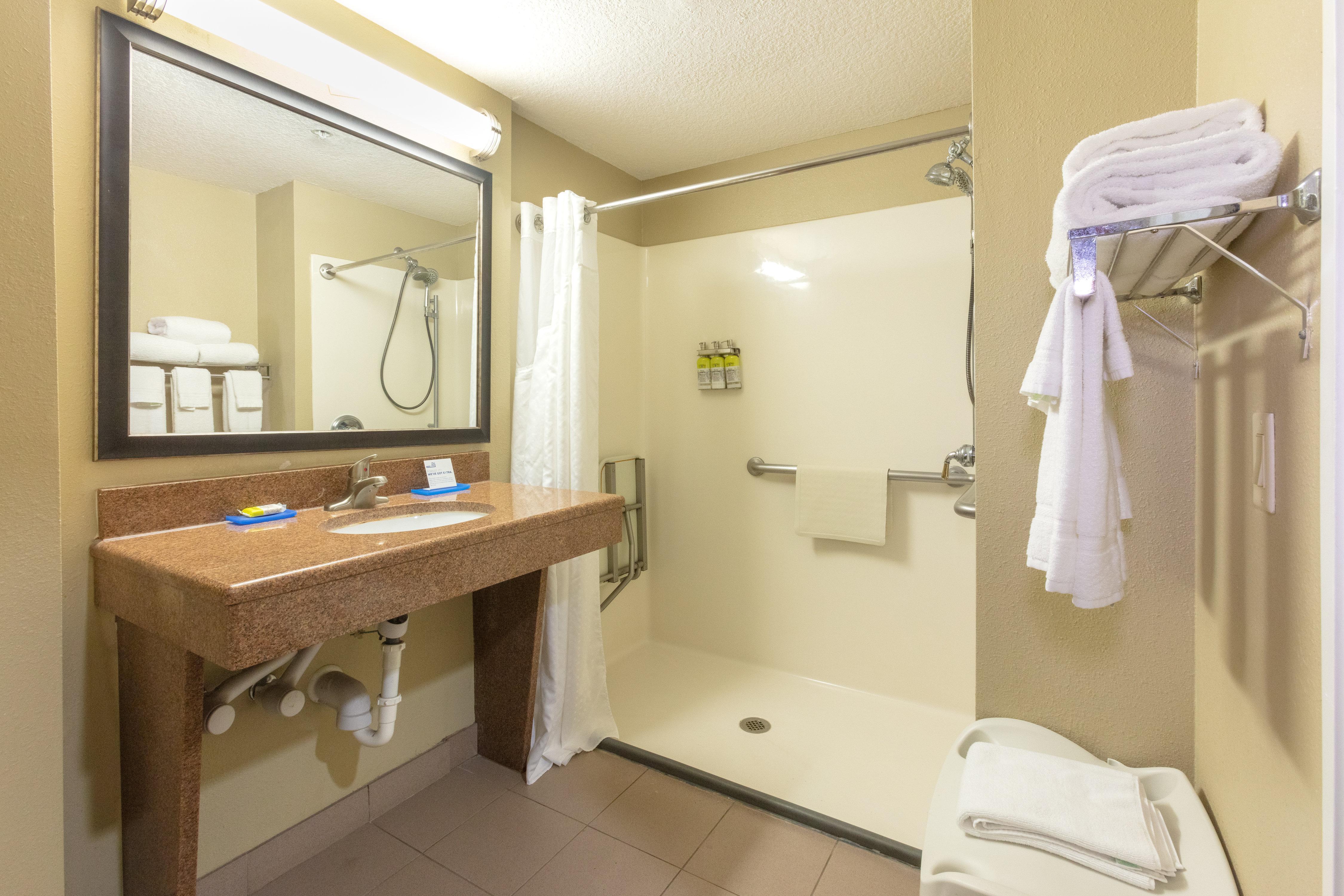 Holiday Inn Express Hotel & Suites Jacksonville Airport By Ihg Bagian luar foto