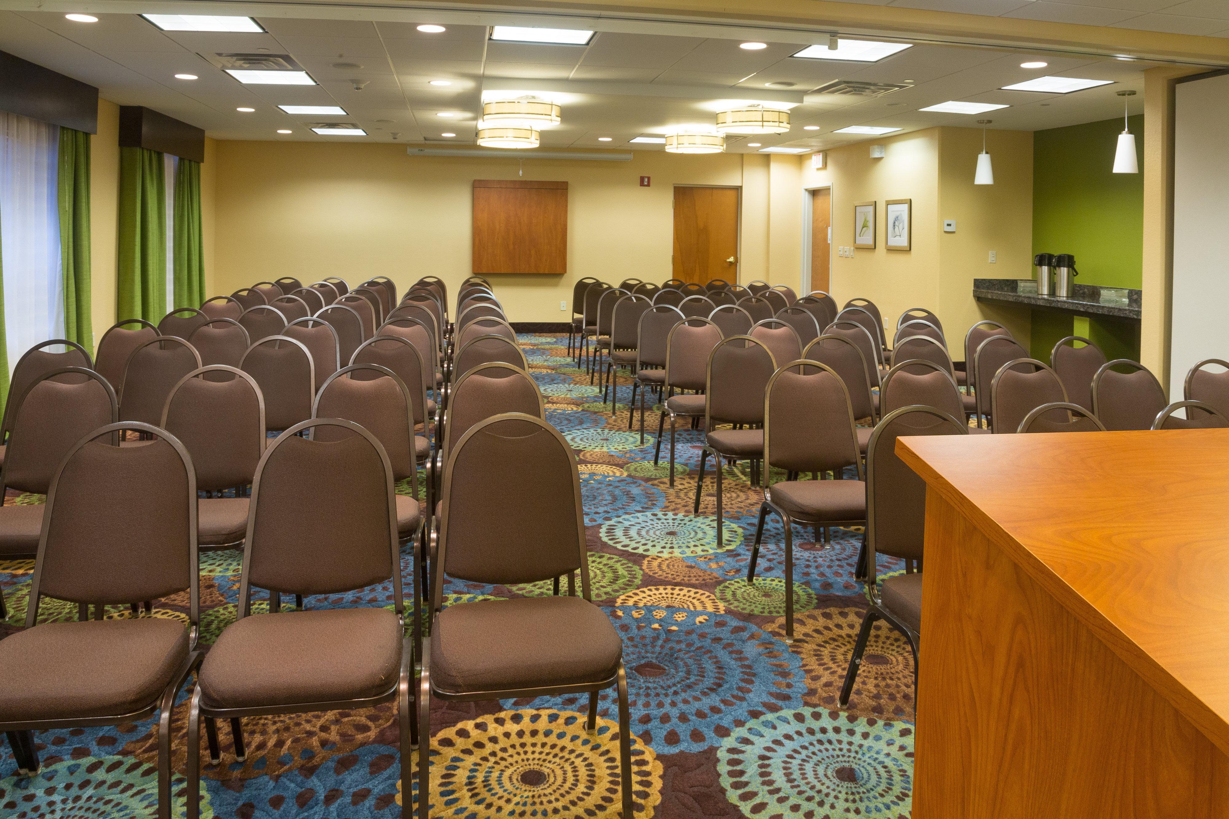 Holiday Inn Express Hotel & Suites Jacksonville Airport By Ihg Bagian luar foto
