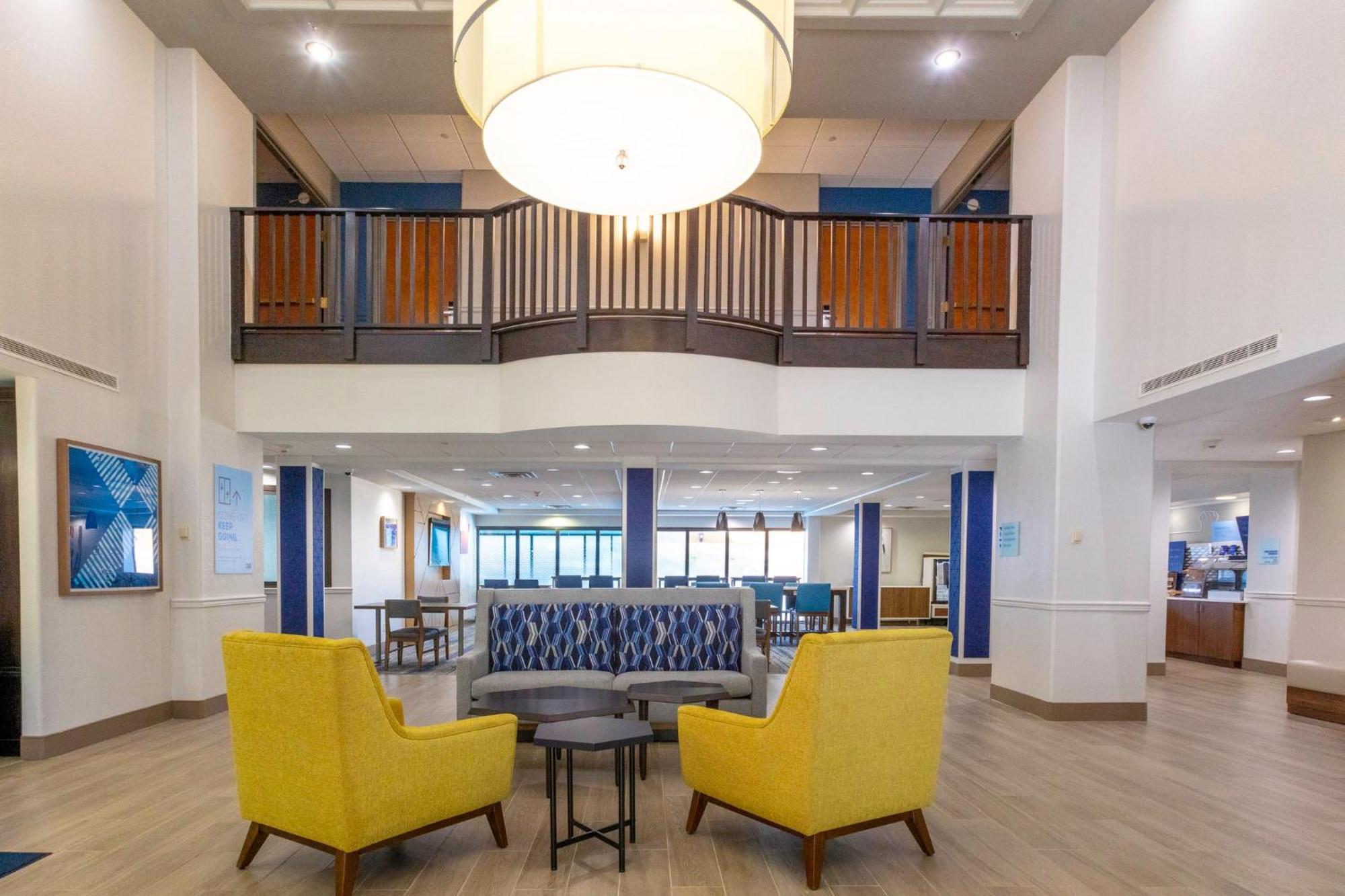 Holiday Inn Express Hotel & Suites Jacksonville Airport By Ihg Bagian luar foto