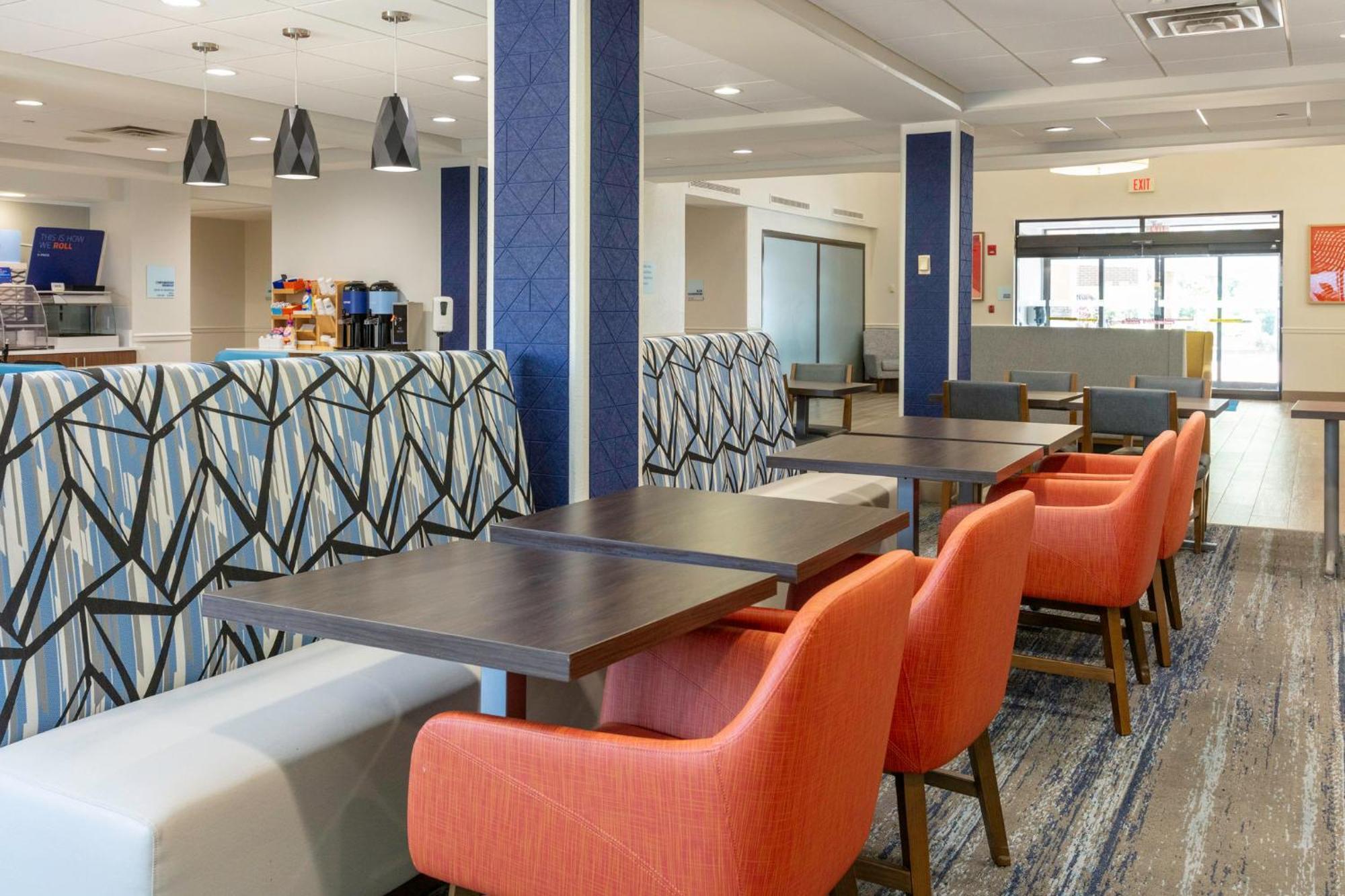 Holiday Inn Express Hotel & Suites Jacksonville Airport By Ihg Bagian luar foto