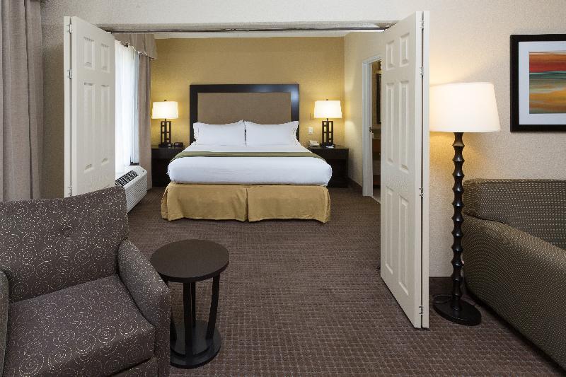 Holiday Inn Express Hotel & Suites Jacksonville Airport By Ihg Bagian luar foto